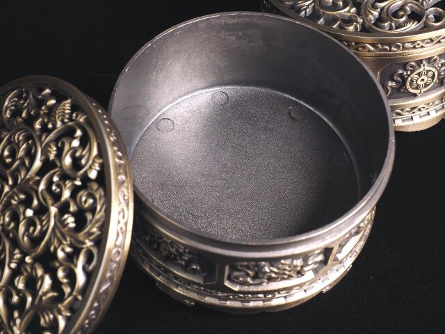 【修縁堂】チベット密教 蓮の花の形の香炉を彫る 大きいサイズ 仏教法具 修縁堂】チベット密教 蓮の花の形の香炉を彫る 大きいサイズ