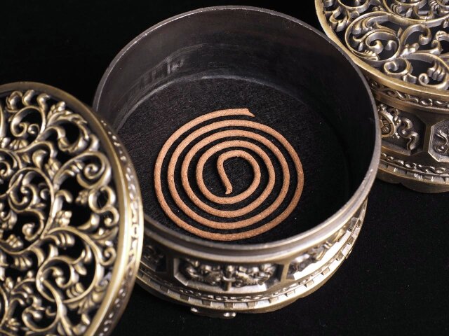 ◇モダンなロータス(蓮）柄＆チベット仏教の八吉祥紋様◇エスニックな