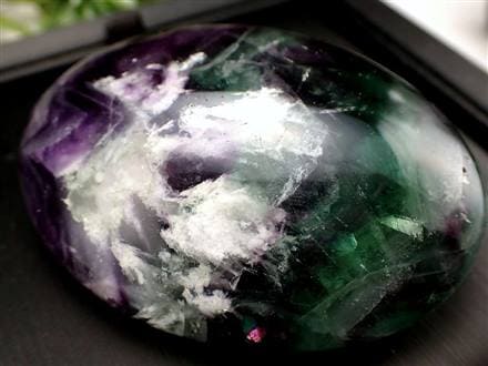 ☆色鮮やかで爽やかなフローライト☆ファントム入りや虹入りも