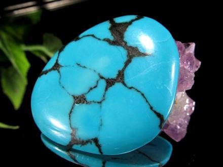 ◇高品質で知られる「フーベイ産ターコイズ」◇鮮やか発色！◇蜘蛛の巣