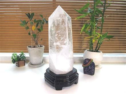【圧巻の1.7kg超・ブラジル産】台座付きツイン水晶 大型原石 天然石1760g ◇迫力満点！美麗ポイント◇透明！◇空間の浄化などに◇1点物◇水晶