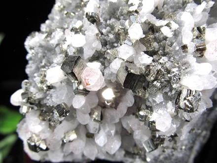 ◇当店初入荷！◇神秘の結晶群◇キラキラ黄金結晶！黄鉄鉱共生