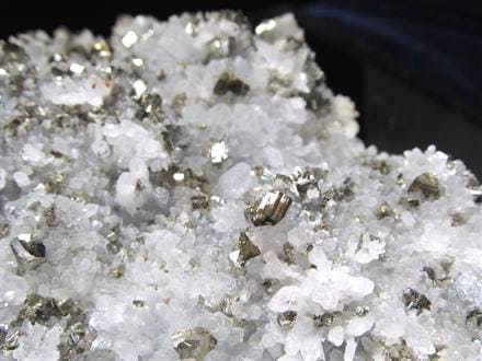 ◇当店初入荷！◇神秘の結晶群◇キラキラ黄金結晶！黄鉄鉱共生◇大自然