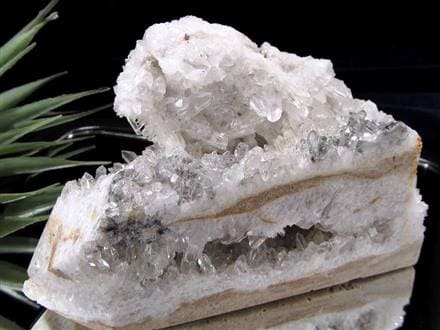 ☆少量限定！☆珍しいオベリスクカットクラスター☆キラキラ針状群生