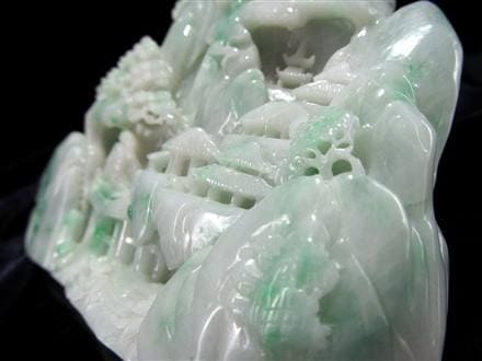 バイヤー厳選!!】◇高級翡翠原石使用◇秀逸！一刀一石彫り◇希少1点物