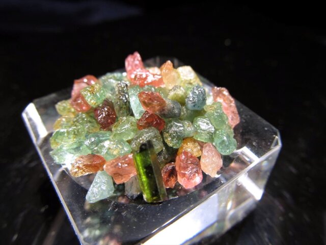 ◇新入荷！NEWさざれ◇ポップなMIXカラー◇ナチュラル感たっぷりの結晶