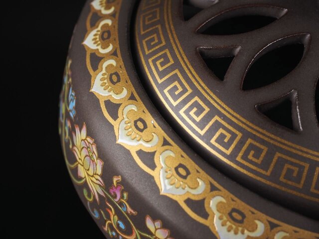 動画あり】◇蓮（ハス）の花が描かれたアンティーク調香炉◇渦巻