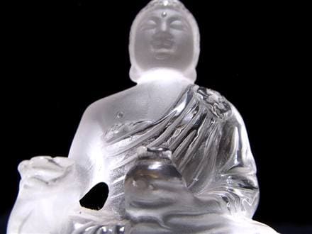 ☆澄み切った透明感☆職人による繊細彫刻☆仏教における医薬の仏☆4月