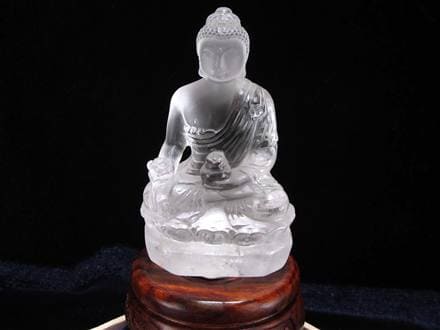 ☆澄み切った透明感☆職人による繊細彫刻☆仏教における医薬の仏☆4月