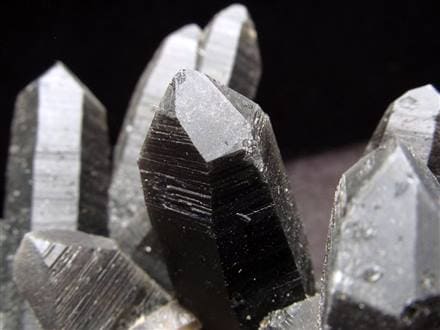 ◇天然の黒光り！◇大自然の力強さを感じる漆黒の水晶◇世界的な