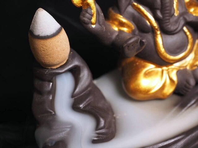 崖柏倒流香_ecs ◇倒流香◇煙が下に流れる神秘のお香 流川香◇おしゃれな筒箱◇30個