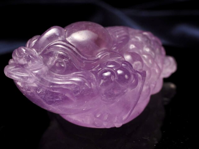 インタリヨ】高品質ガーデン水晶「観音様＆龍神様(昇龍)」