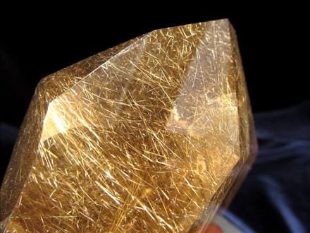 ルチルクォーツ原石 新品 金塊並みに金針ギッシリ！ ギラギラしてます