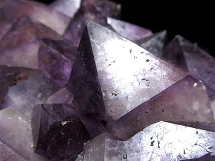 アメジスト　クラスター　原石　紫水晶　天然石　鉱物標本　【超美品】　激レア 秋田県 尾去沢鉱山 紫水晶 アメジスト クラスター 398g (ID:72387