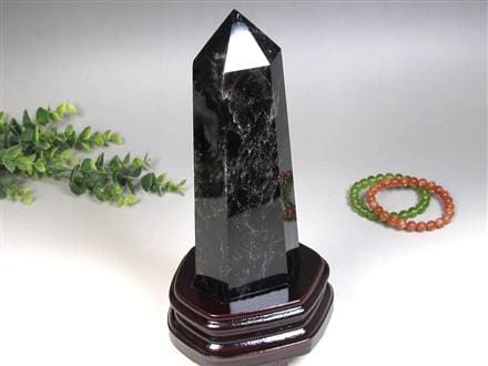 【早い者勝ち】モリオンクラスター　 　黒水晶　木製台座付き ☆早い者勝ち！☆漆黒の迫力と神秘的な輝き☆重厚感あふれるモリオン