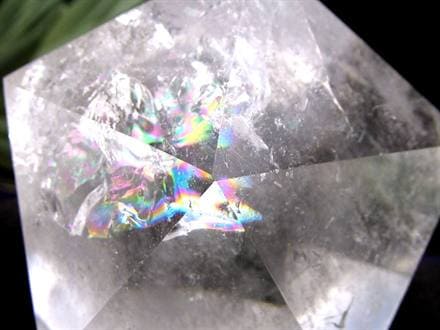 ☆産地直送！!☆虹入り！透明水晶！☆純粋と浄化を象徴する万能
