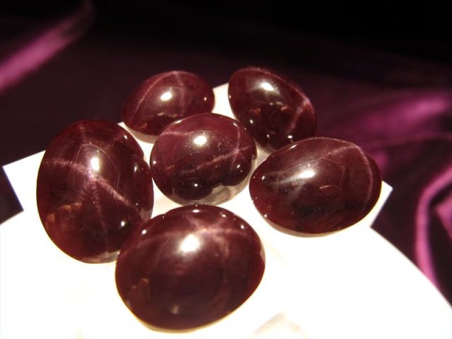 ★特選一連★NEW♢数量限定【高品質ガーネット『柘榴石』タンブル連】❤️ Amazon | ガーネット 柘榴石 ブレスレット 天然石 数珠 パワーストーン