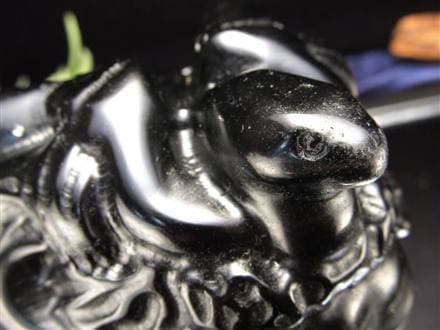 ◇魔除けの女神◇深く美しい漆黒の艶◇魔除け・厄除けの象徴◇古来から