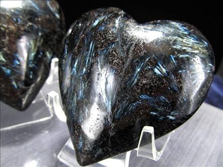 ◇超お買い得！希少石◇キュートなハート型◇太古の天然石◇まるで流星