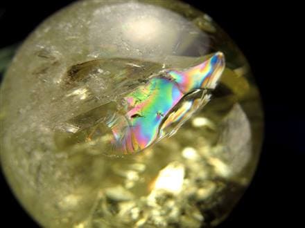ルチルクォーツ 丸玉約26mm(台座・袋付き) 訝しげ