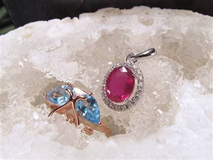 ◇透明感抜群！キラキラ結晶◇まるで天然の宝箱！トレジャー水晶◇完全