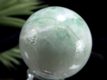 ✳極上品　糸魚川翡翠*淡い緑の樽型**白丸玉**奈留島水晶　贅沢なブレスレット‼️ 国産！糸魚川翡翠丸玉64．5mm販売 天然石販売 名取貴石