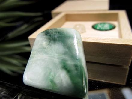 ☆世界最古の翡翠「糸魚川翡翠」☆日本の国石「翡翠」☆5月の誕生石
