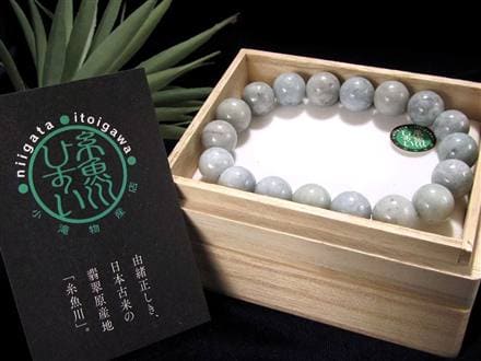 繁栄と成功】糸魚川翡翠ブレスレット 約12mm