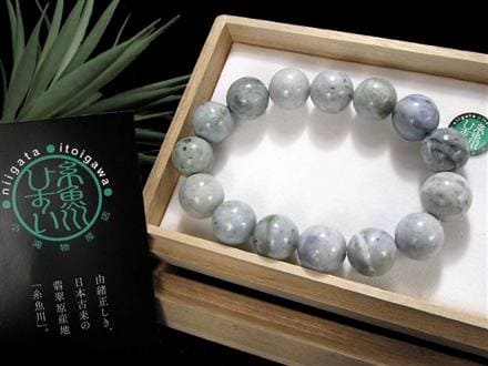 国産石の一級品】☆極上品質×職人技☆大珠☆世界最古の翡翠「糸魚川