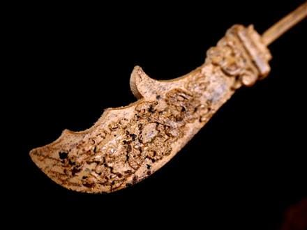 沈香木製神像 約23cm 手に魚 沈香木製神像 約23cm 手に魚