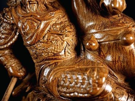 ◇三国志の英雄「関羽」×香木の王「沈香」◇極上！繊細彫刻◇風水や