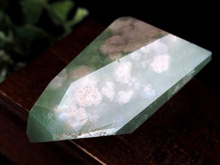 ◇超レア！天然グリーン瑪瑙◇まるで花びら◇ふんわりパステルグリーン