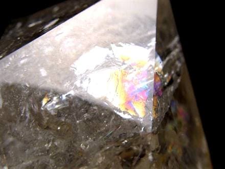 ◇たっぷり虹入り◇透明感高め！◇一つ一つ手作業による採掘です◇夢の