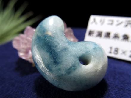 ☆糸魚川の秘宝「青翡翠」☆秘境！入コン沢産☆世界最古の翡翠「糸魚川 