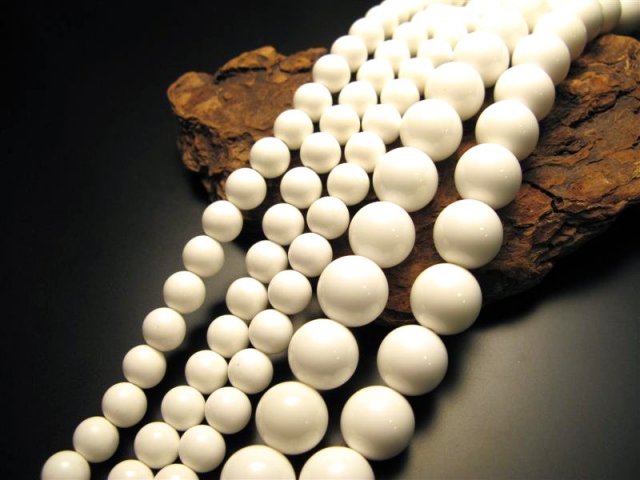 ☆一連☆ホワイトオニキス【白瑪瑙】☆【ブラジル産】