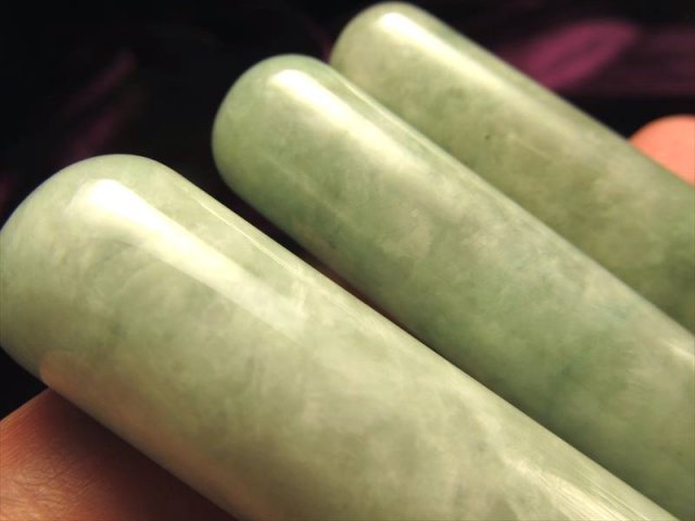 ミャンマー産翡翠 印鑑 ミャンマー産天然無処理翡翠 印材 印鑑 インテリア 手石 薄緑 明