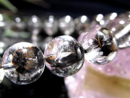 ◇冴え渡る透明感とブラックの煌めき◇金属光沢が流れるように輝く美