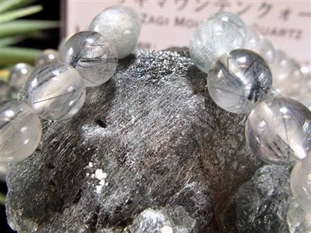 ☆数量限定入荷！☆濃紺針が幻想的に輝く☆『聖なる山』ザギマウンテン