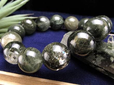 ネパールガーネット ガネーシュヒマール水晶 デザインブレスレット パーツ付き ネパールガーネット ガネーシュヒマール水晶 デザインブレスレット