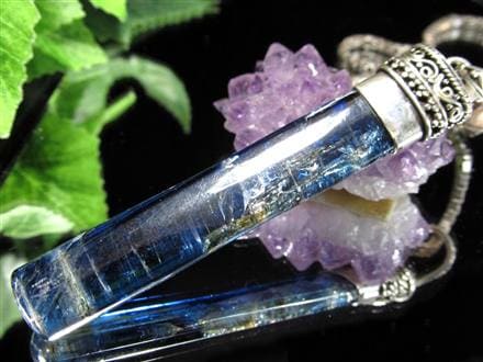 ☆数量限定！☆希少！ネパール産☆美麗クリアブルー☆独立心や探究心を