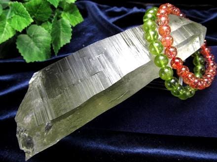 ◇厳選品質！圧倒的な透明感◇神に最も近い場所 で採掘される