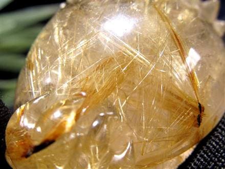 ◇究極の煌き◇細部まで彫り込んだ極上金針水晶彫刻置物◇財運を高める