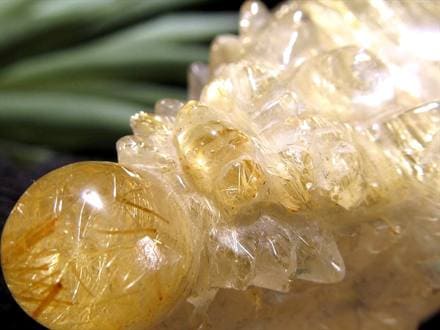 ◇究極の煌き◇細部まで彫り込んだ極上金針水晶彫刻置物◇財運を高める
