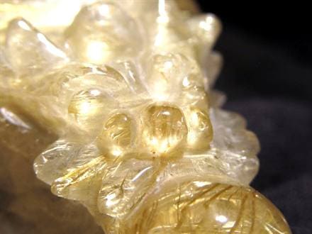 ◇究極の煌き◇細部まで彫り込んだ極上金針水晶彫刻置物◇財運を高める