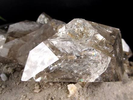 国内最大級】◇博物館レベルの超特大原石◇地中から丸ごと採掘！◇堂々