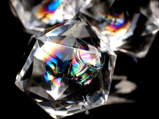 ◇超透明◇プラトンの正多面体◇水のエレメント◇レインボーと美しい