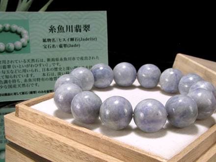✳糸魚川翡翠（ラベンダー色）と、希少な国産鉱物で奈留島水晶虹入りブレスレット‼️ ☆希少！ラベンダーカラー☆世界最古の翡翠「糸魚川翡翠」☆日本の国石