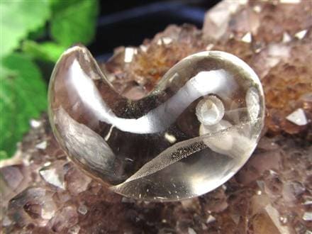 禁断の神域水晶】◇透明感抜群！◇魔除けや厄除けに◇四大宗教が崇める