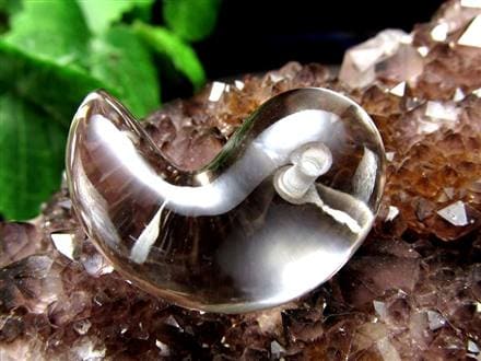 禁断の神域水晶】◇透明感抜群！◇魔除けや厄除けに◇四大宗教が崇める