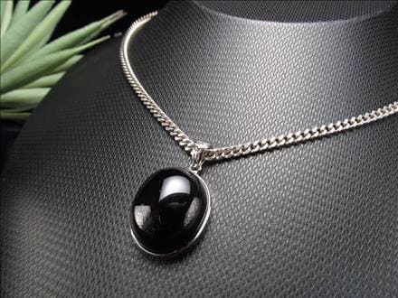 ◇目を引く大粒!!◇絶大な人気を誇る天然石◇最強の魔除け・邪気払いの  